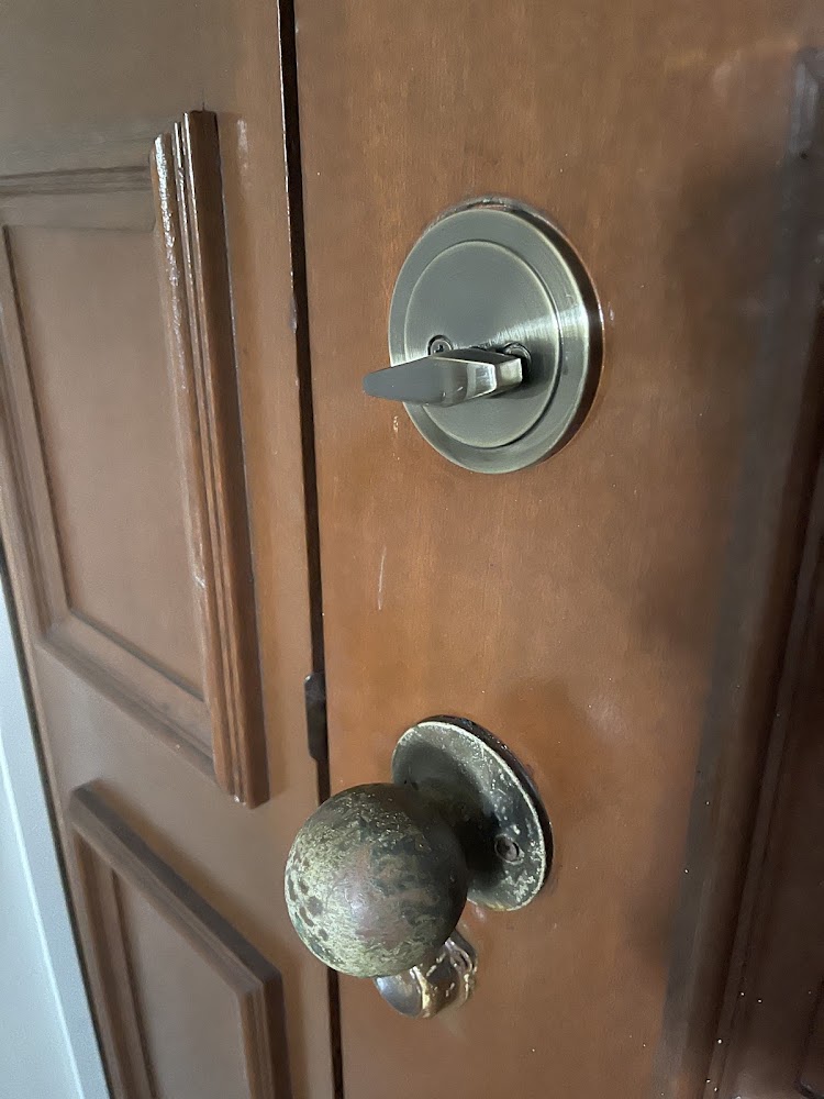 Instant Lock Spec.& Svcs.