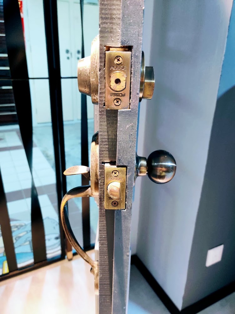 Pro-smith & Lock services Central